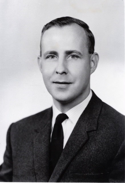 Obituario de Geoffrey D. Langford James