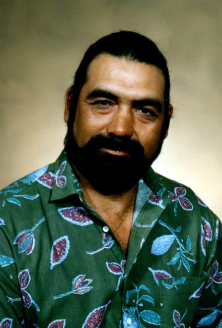 Obituary of Robert "Veto" Reyes Castro