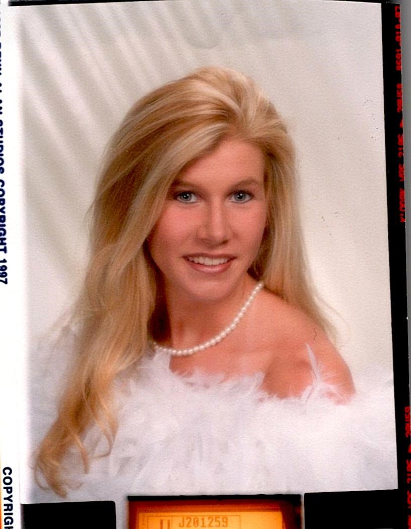 Obituary of Amanda Elaine Diamond