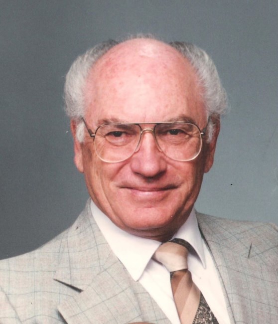 Obituario de Vernon A. Currier