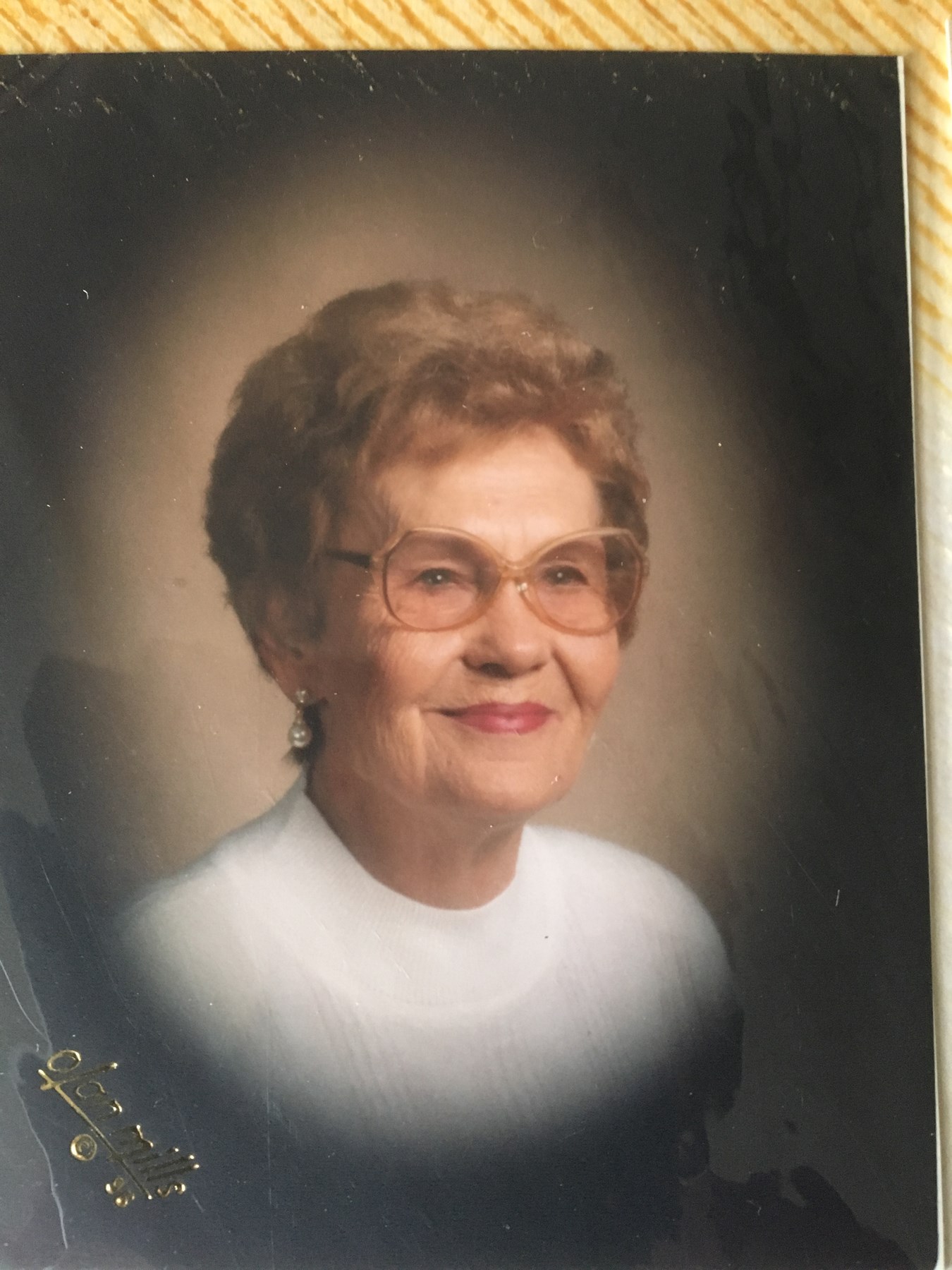 Obituary of Hilda Bates