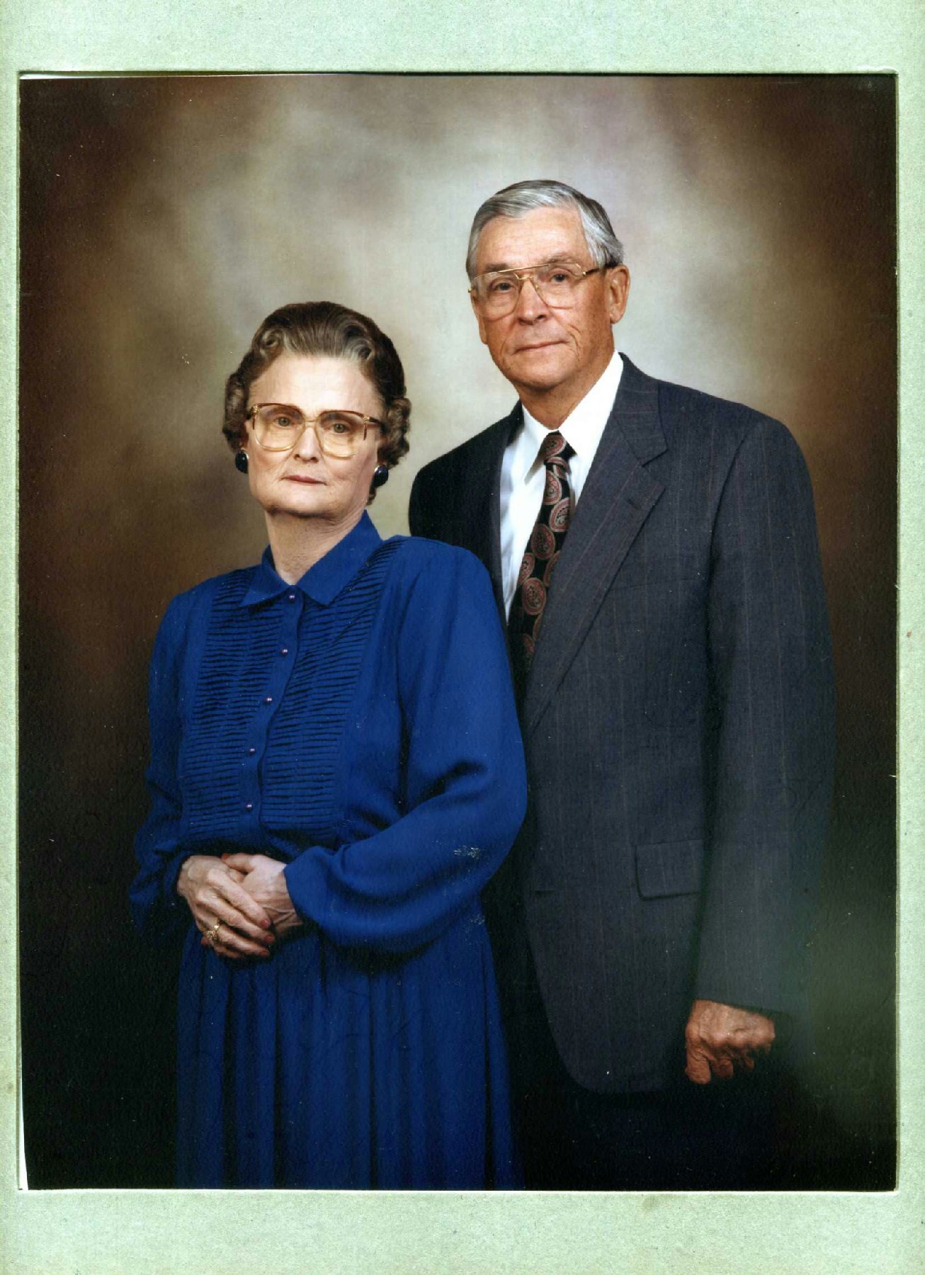 Obituary of Mrs. Myrtis Rowe Russell