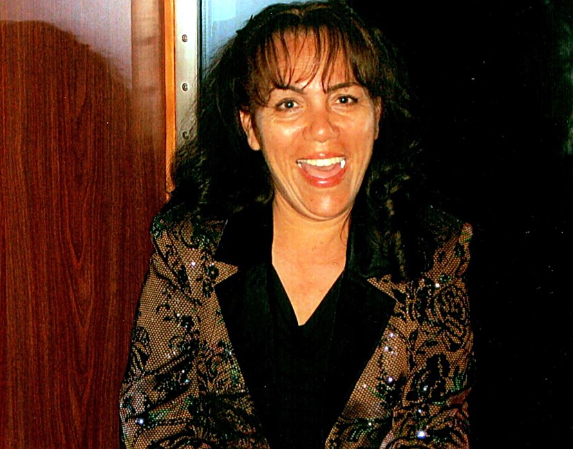 Obituary of Elena "Niqui" Uribe