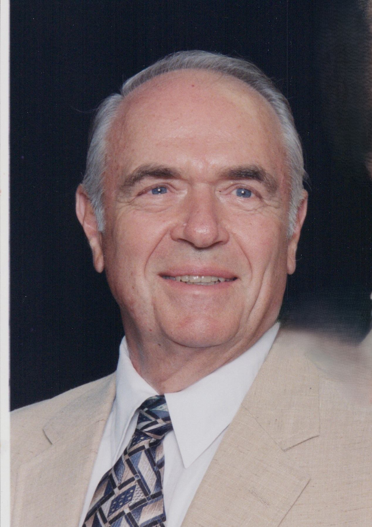 Obituary of Loren Edward Beck