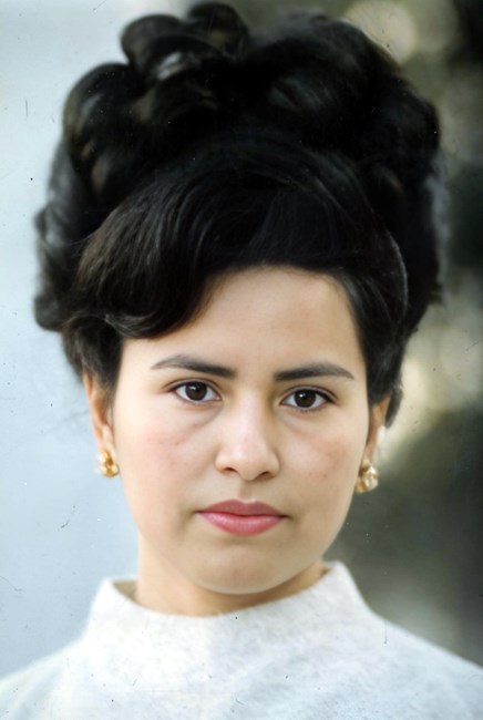 Obituary of Juanita G Warren