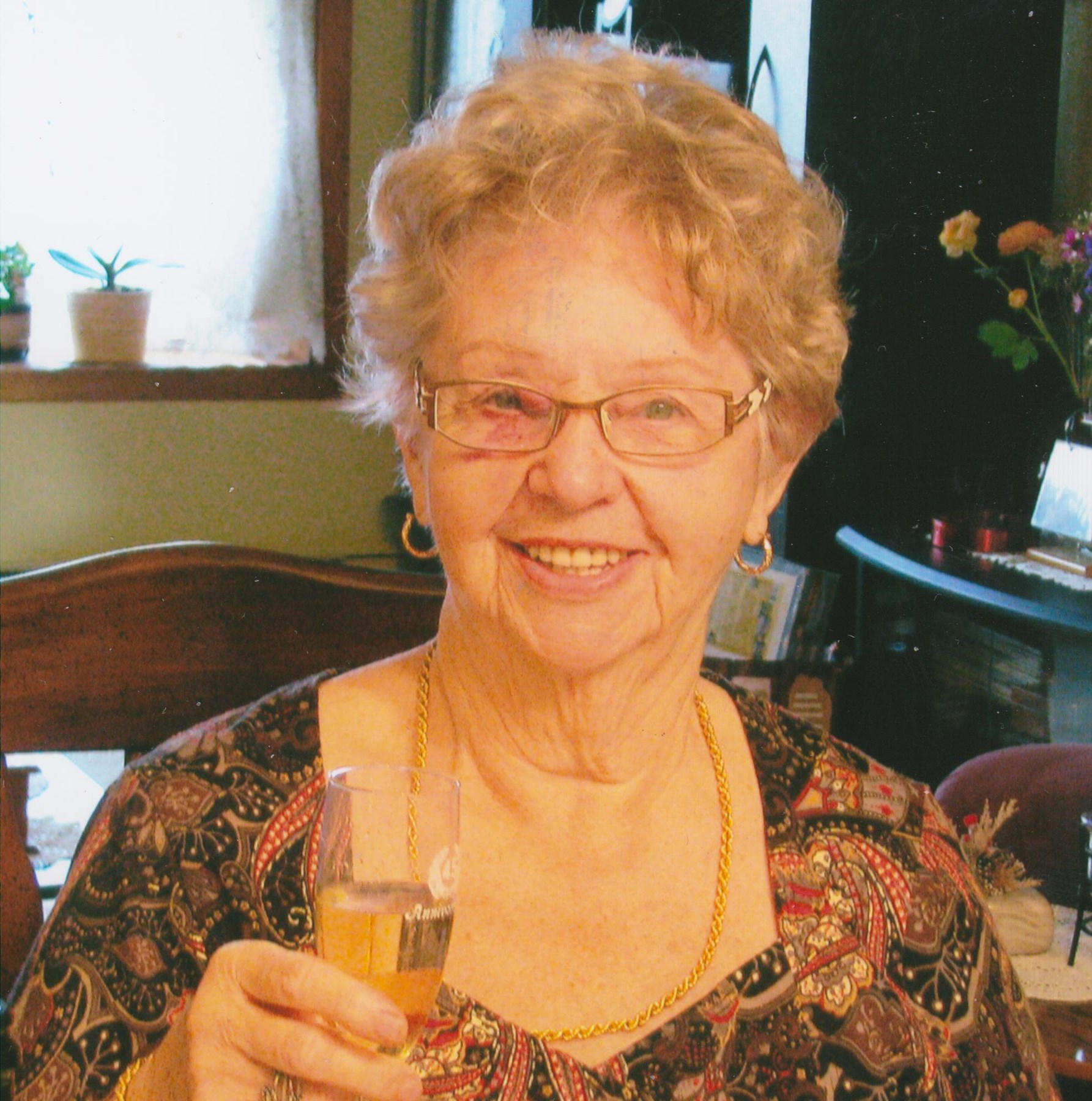Obituary of Pierrette Dussault Burque