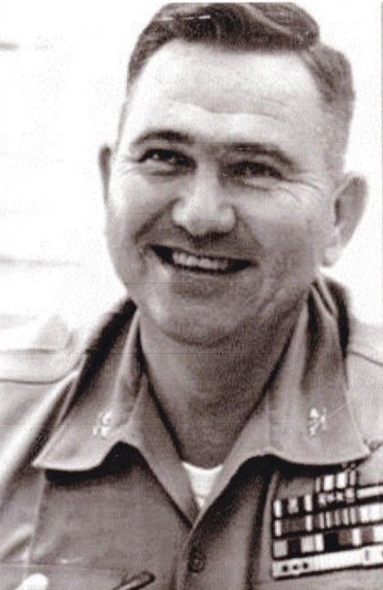 Obituario de Col. Dean Caswell USMC (Ret.)