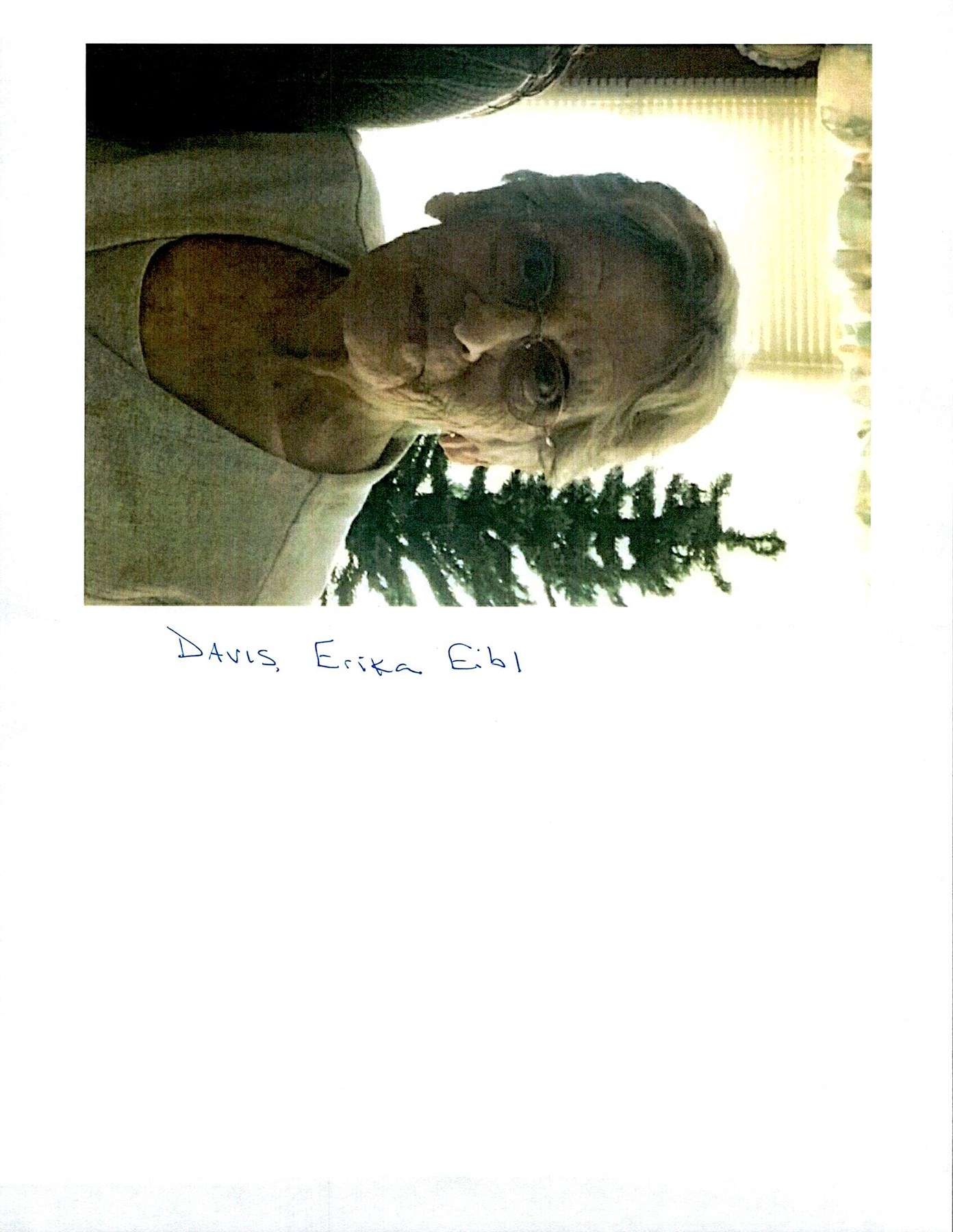 Obituario de Erika Eibl Davis