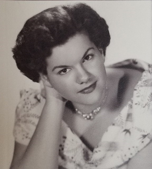 Obituary of Janice Cecelia  Lowenstein