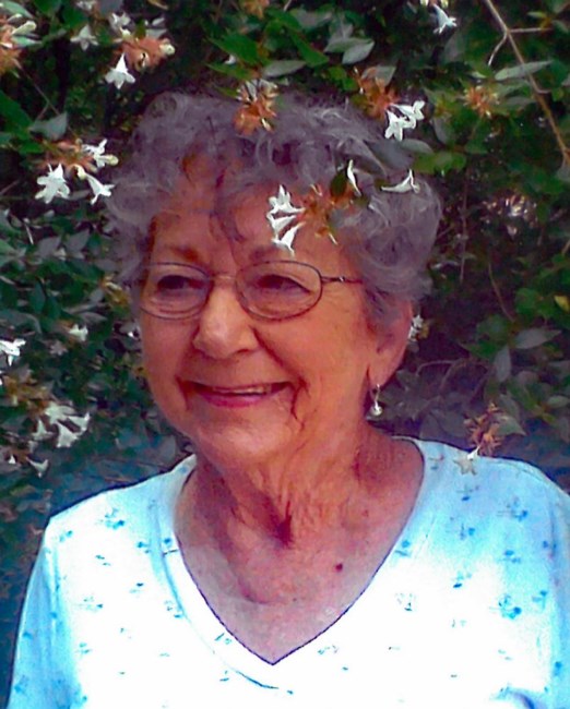 Obituary of Della M Wells