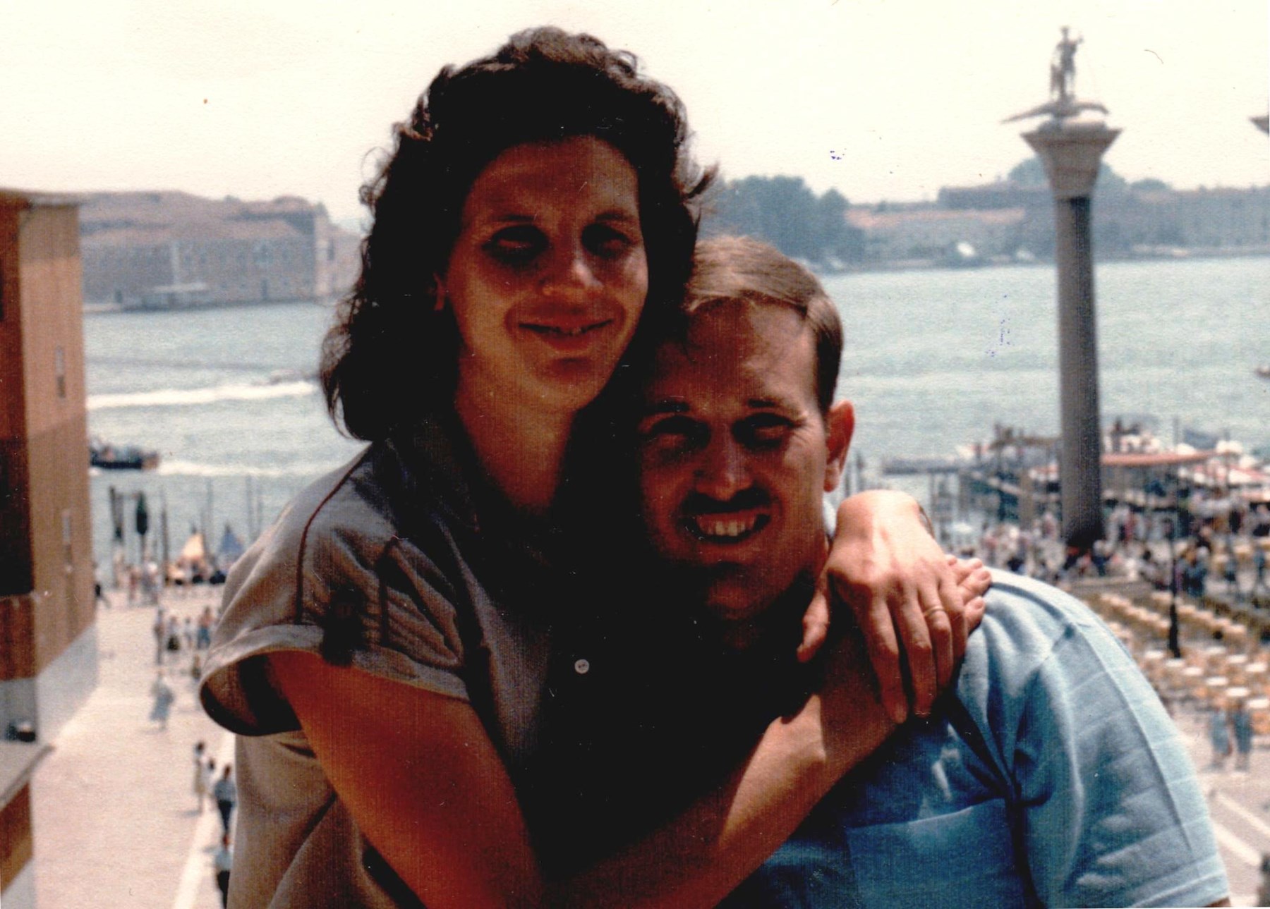 Obituary of Robert L. Hutchens