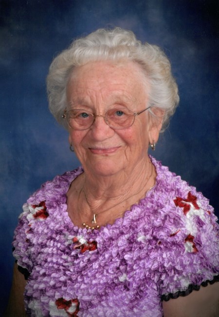 Obituary of Elisabeth "Betty" Ahrens Golden