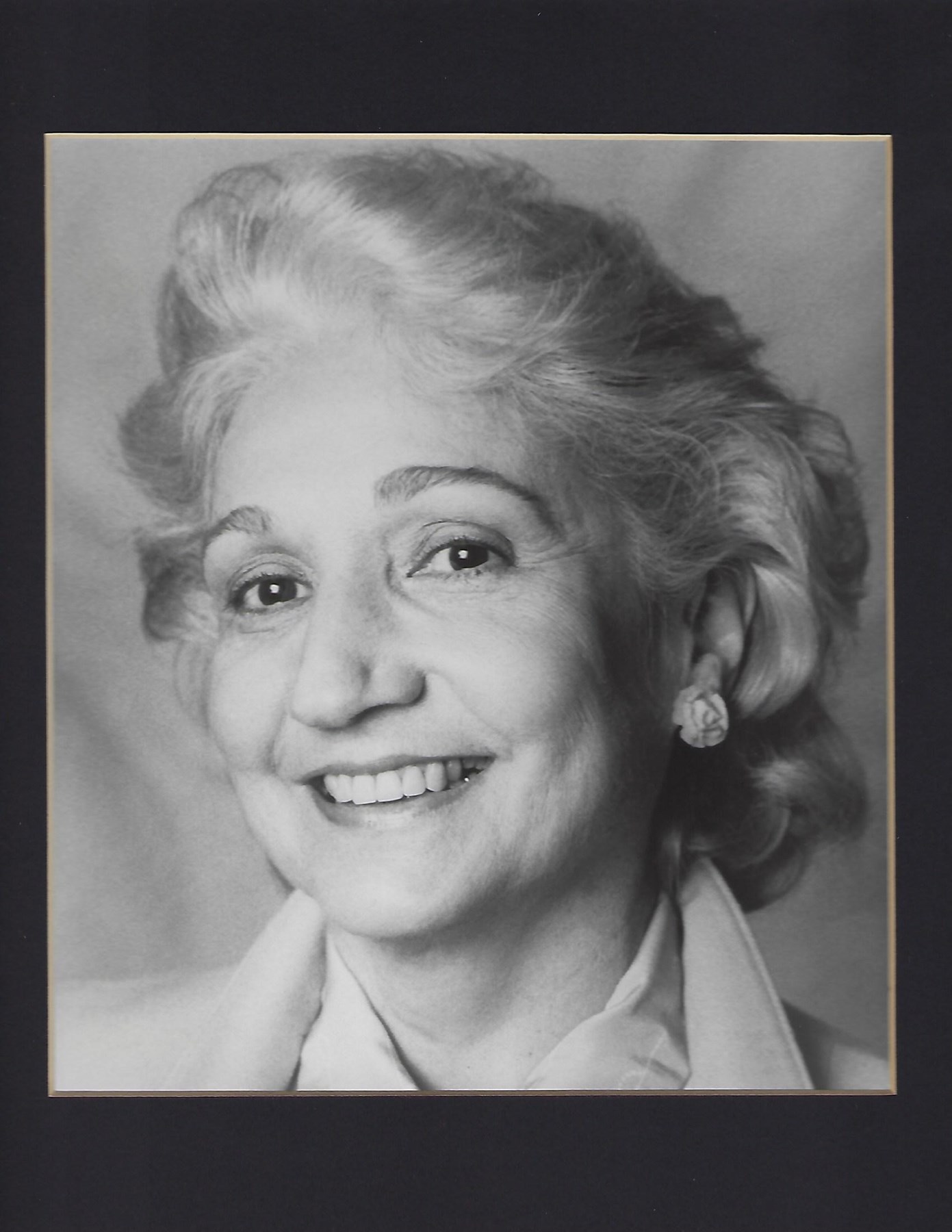 Obituary of Neva Lawrence Redfern