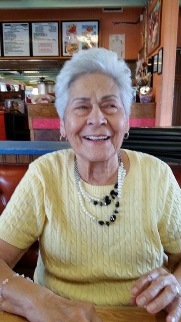 Avis de décès de Irma R. Lopez