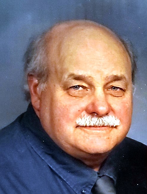 Obituary of Robert Eugene Davis