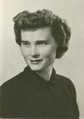 Obituary of Betty M Petersen