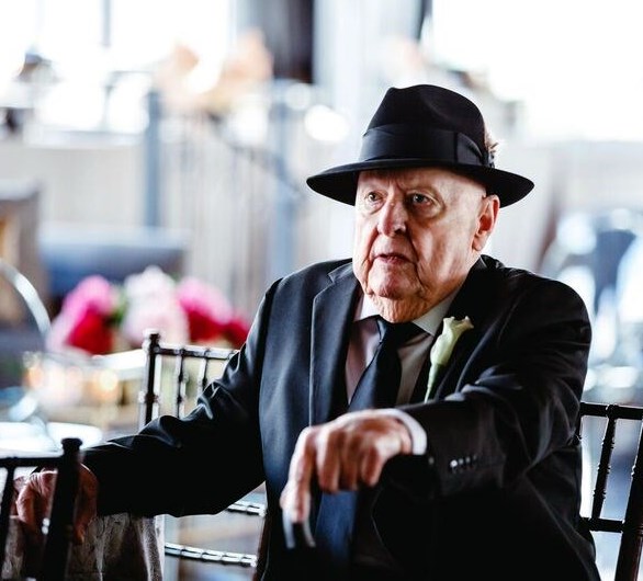 Avis de décès de Emil L. (Pat) Harris, Jr.