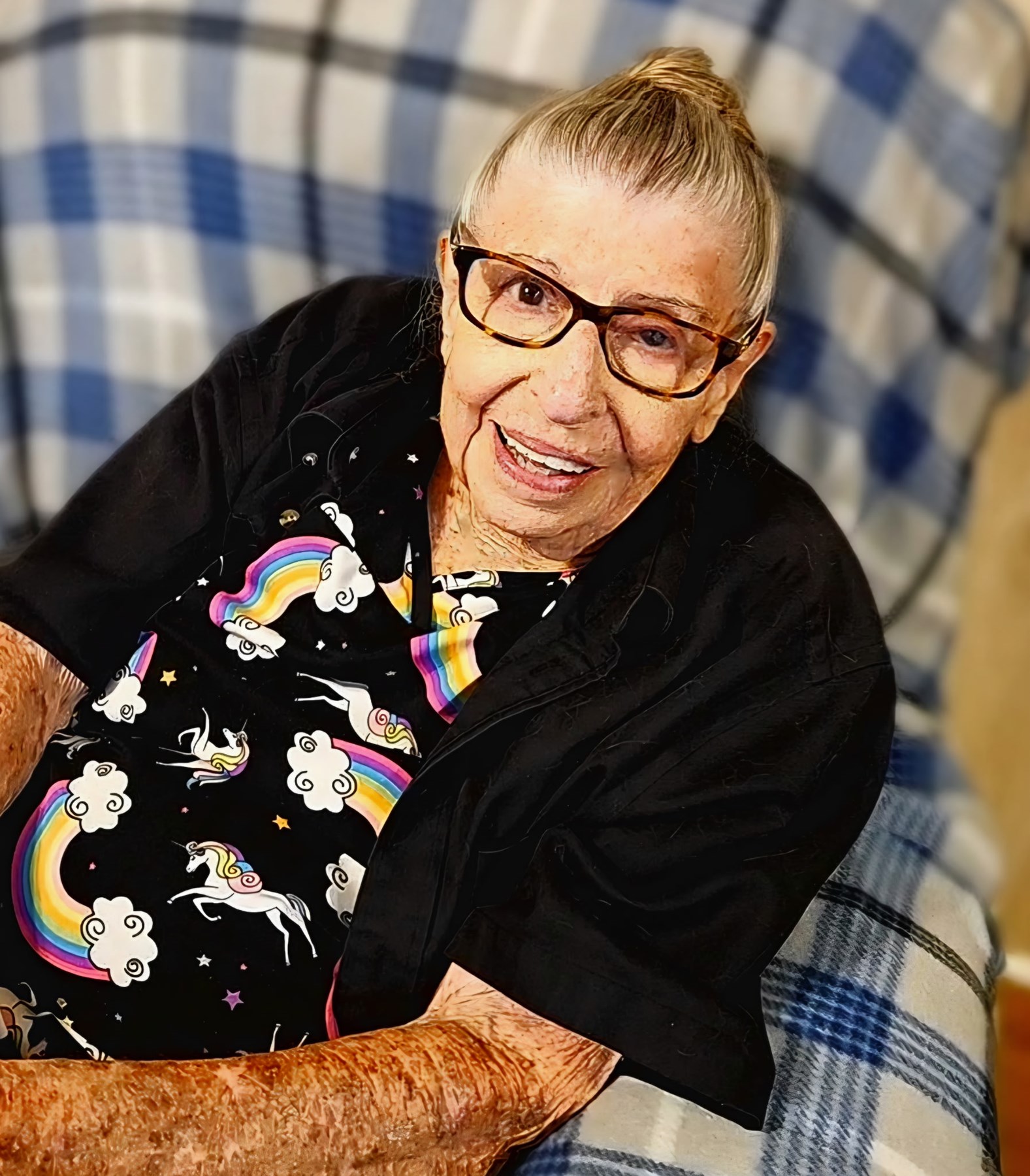 Obituary of Shirley Agnes Mathews