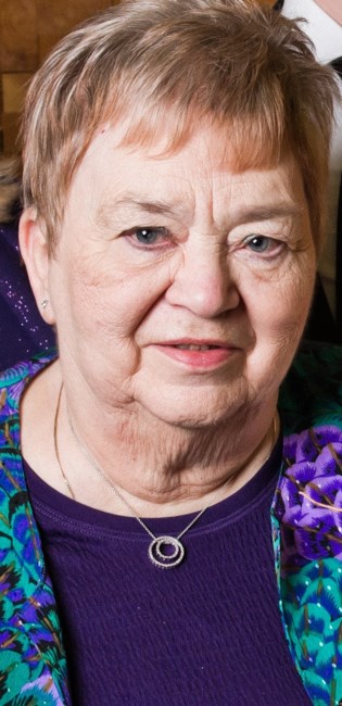 Obituario de Alva Betty  Aileen Crawford