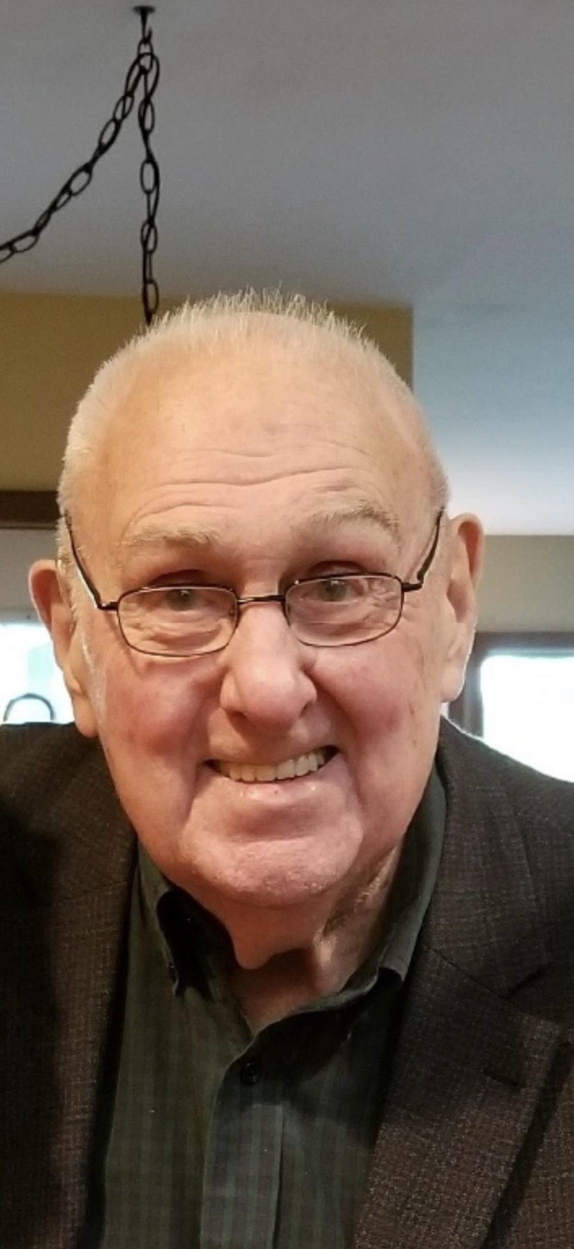 Avis de décès de John F. Hyland