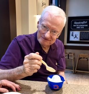 Obituario de Howard D. Simon