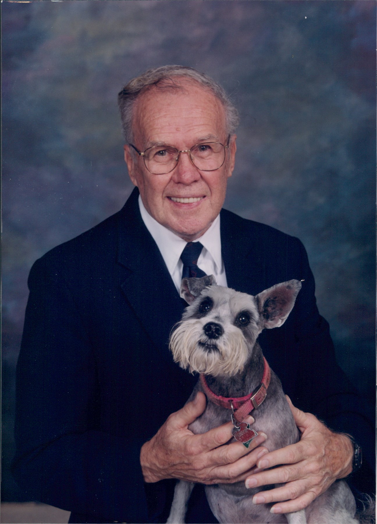 Avis de décès de John E. Davidson