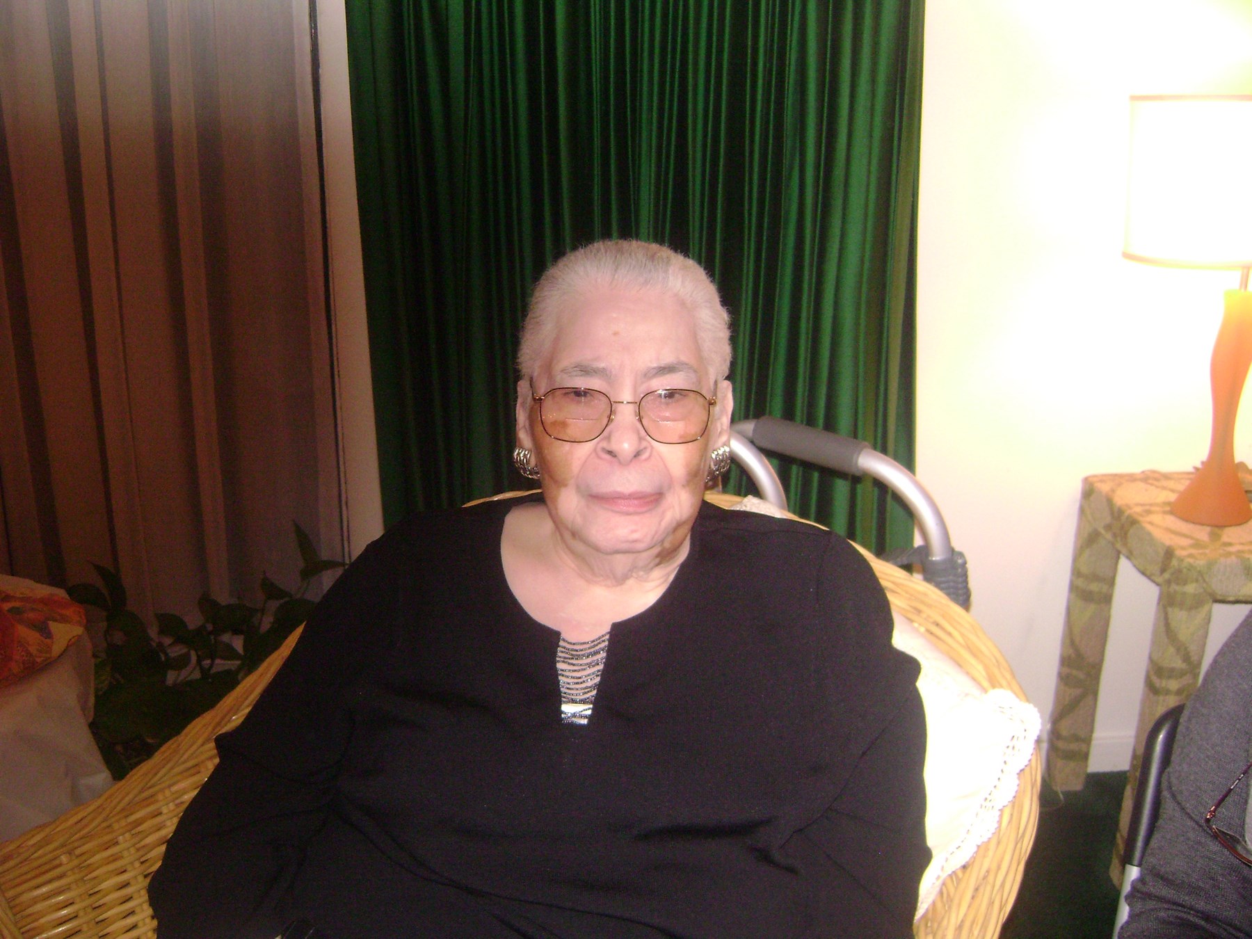 Obituary of Gladys Jacqueline Neville