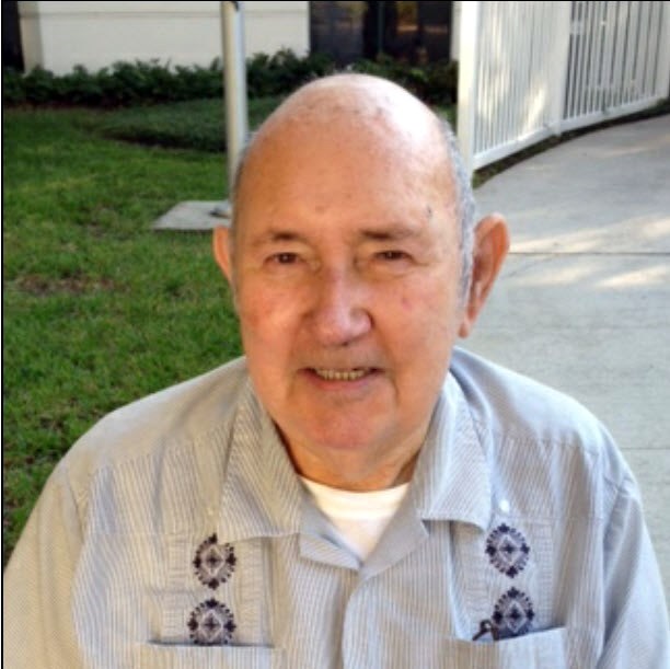 Obituary of Robert E Simon