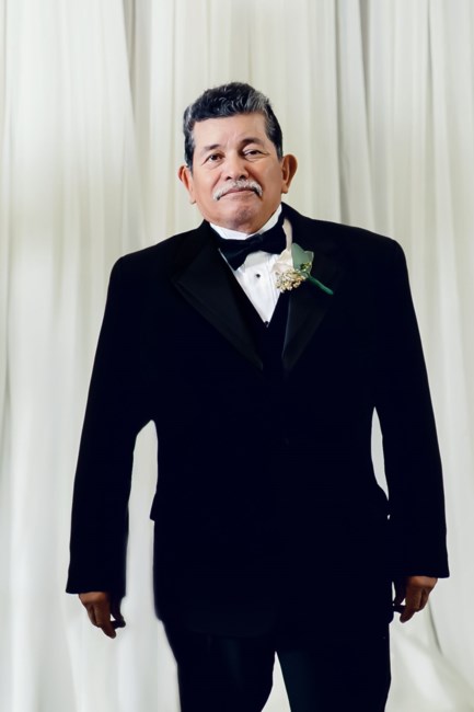 Obituario de Roberto Salazar Gudiño