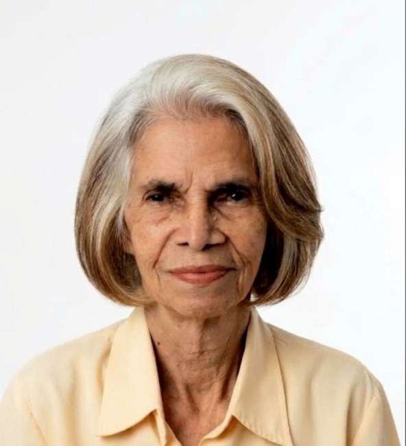 Obituario de Esmeralda Pérez Bonilla