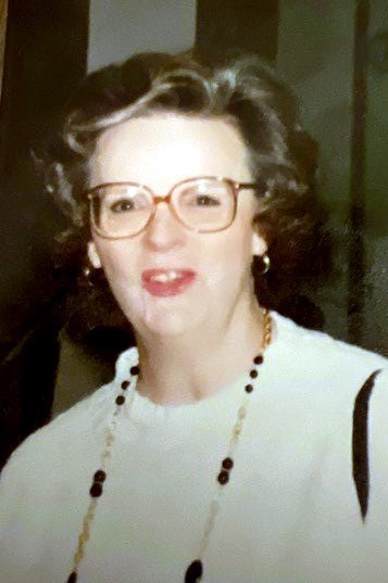 Obituary of Mary Lou Wolfe