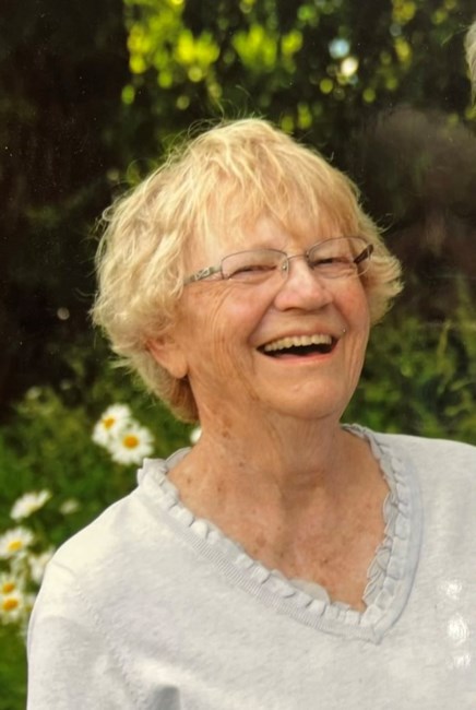 Obituario de Lois Worlton