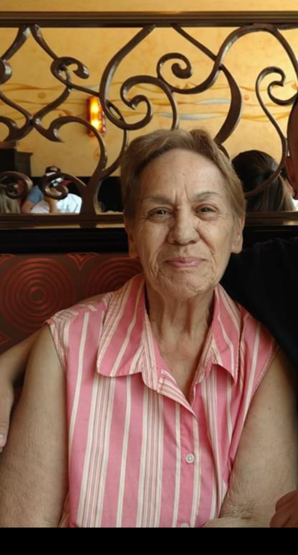 Obituary of Carmen Robles Chavez