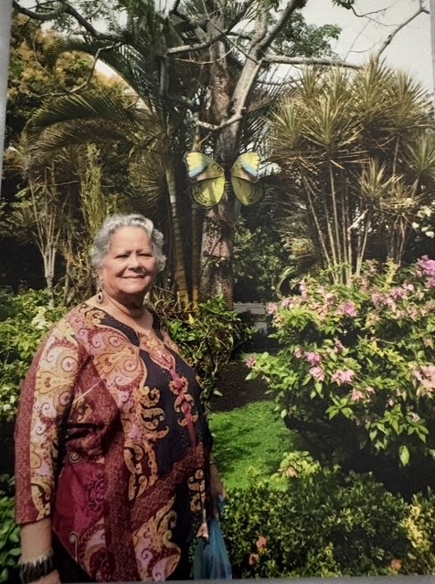 Obituary of Mercedes Bienvenida Gomez