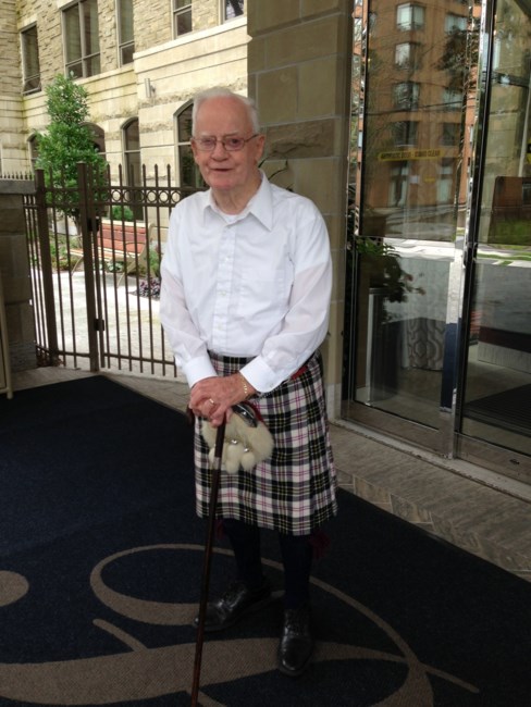 Obituary of James Harold Currie Murdoch