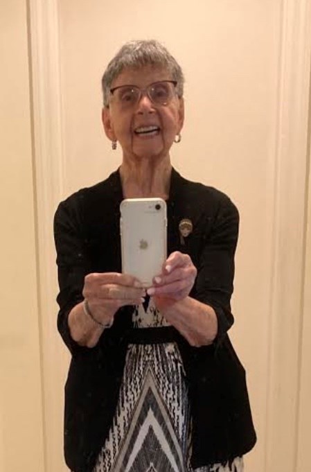 Obituary of Carolyn Bloomgarden Schectman