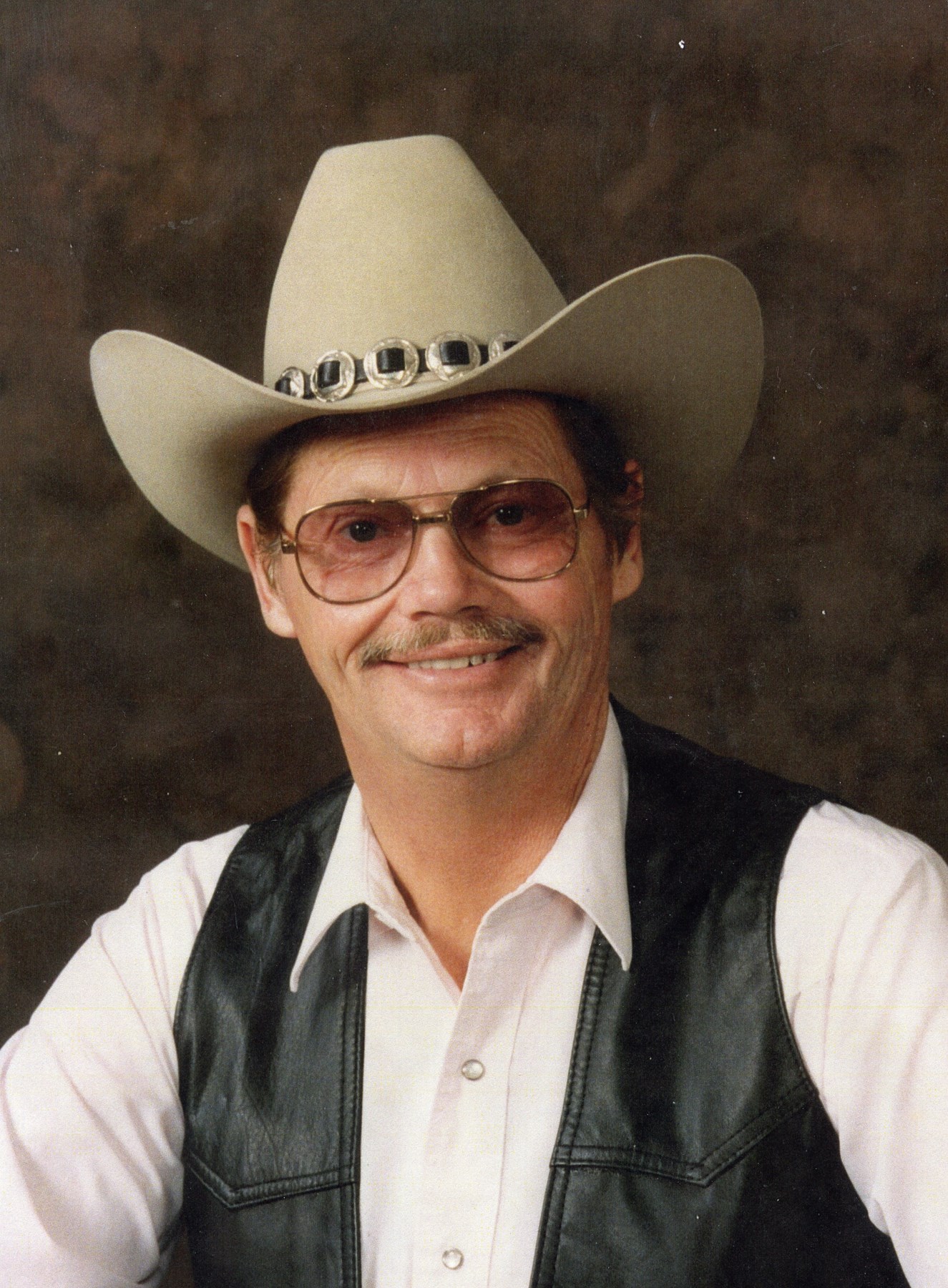 Obituary of Bobby W. Hampton