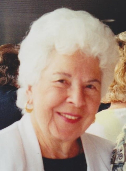 Obituary of Evelyn Vieira