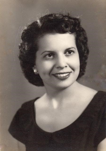 Obituario de Aida Llanas Smith