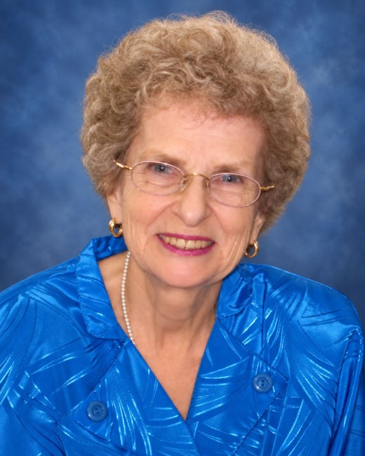 Obituary of Evelyn Backlund