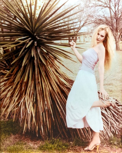 Obituary of Laura Stowe