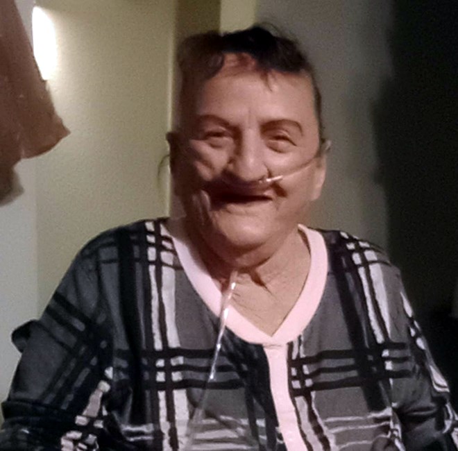 Obituario de Helen Woodard