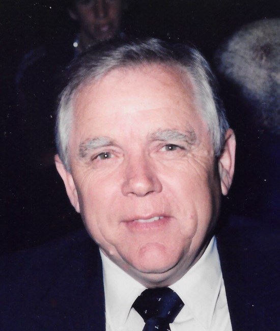 Obituario de Charles L. Huggins