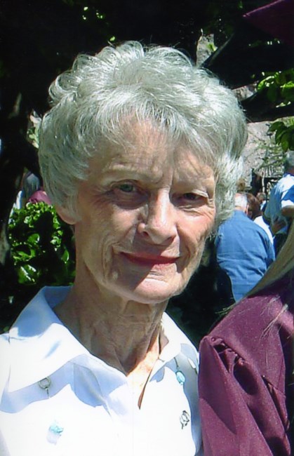 Avis de décès de Yvonne Claire Woody