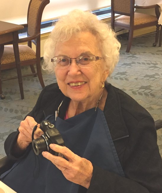 Obituary of Carolyn Palmer Thomas