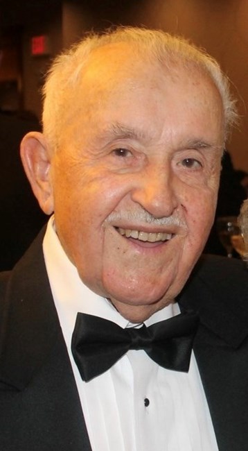 Obituary of Walter Uzdejczyk