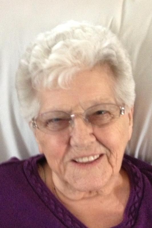 Obituario de Betty Tear