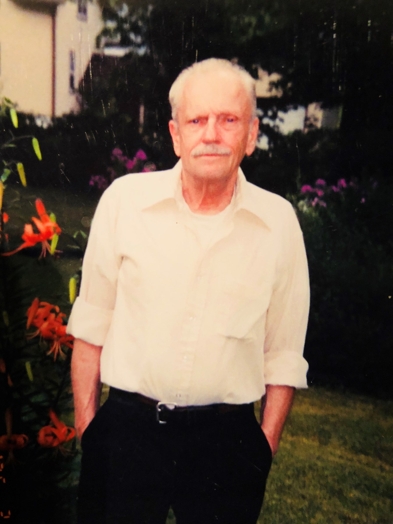 Obituary of Roger L. Wheaton