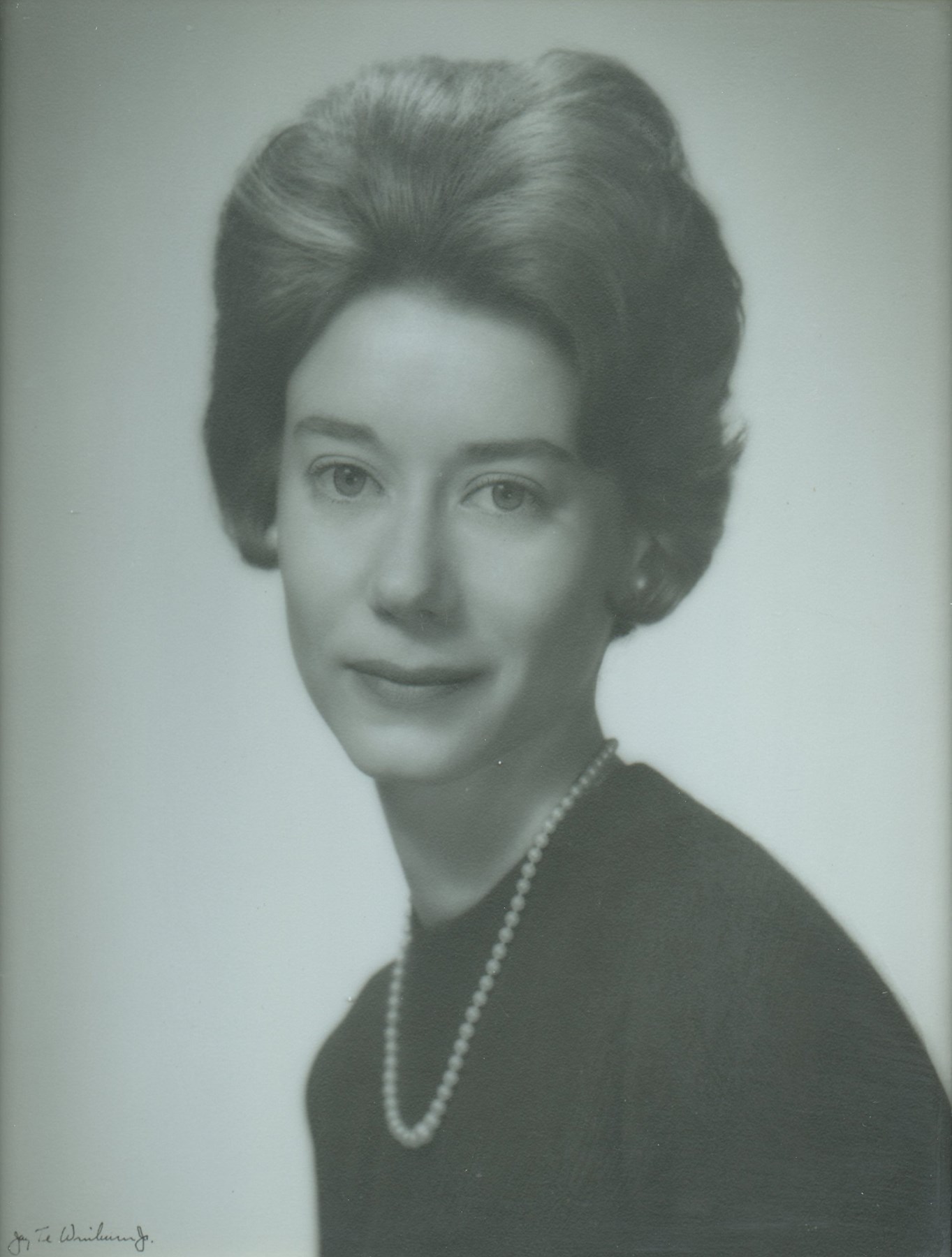 Obituary of Gretchen Lovett Lamont