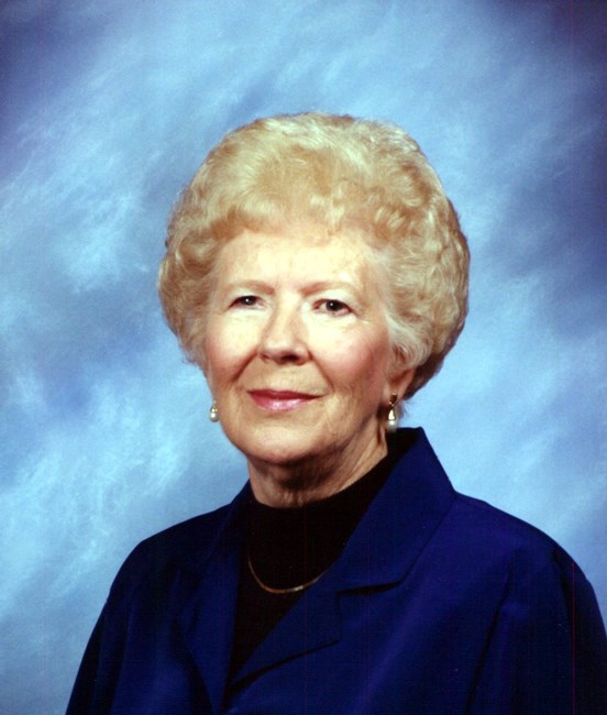 Obituary of Carolyn Reynolds Helton